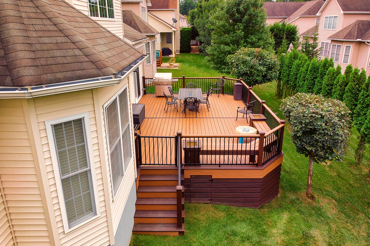 Deck With Built In Benches 3