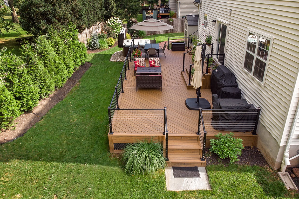 Modern Deck With Cable Railings 7