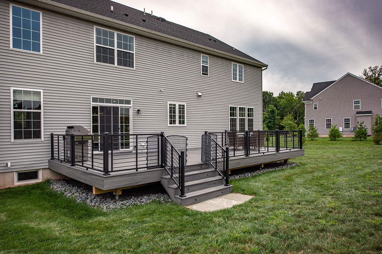 Modern Deck With Horizontal Railing In Springfield 3