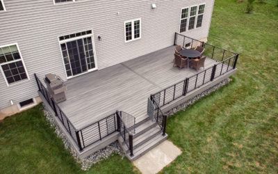 Modern deck with horizontal railing in Springfield, NJ