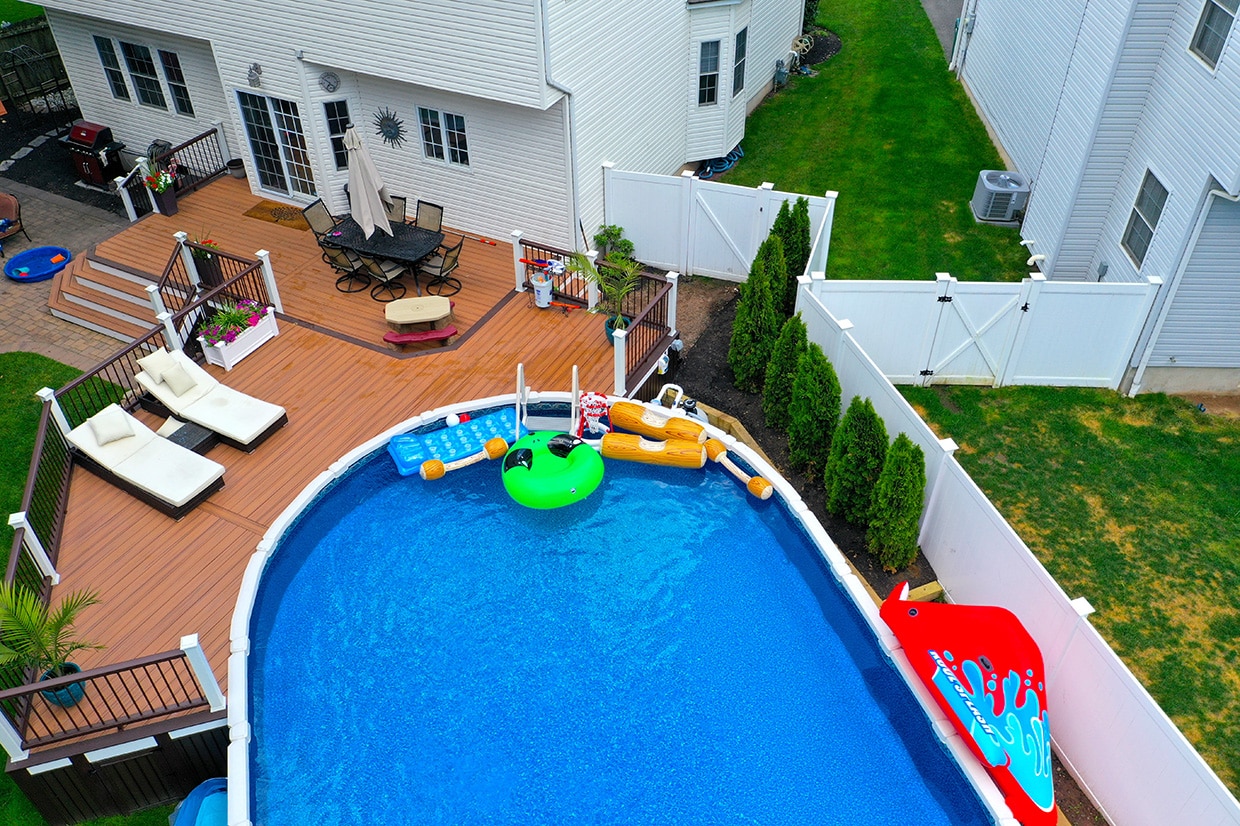 Awesome Pool Deck 5