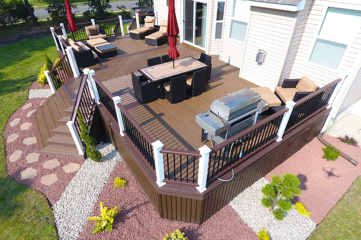 Tips For Hiring A Deck Contractor 3
