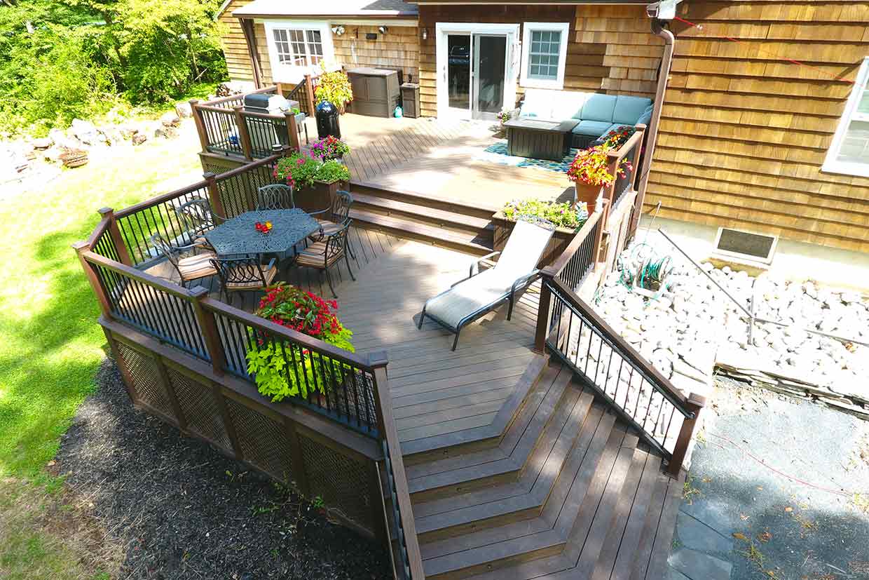 Multi Level Deck With Built In Planters 1