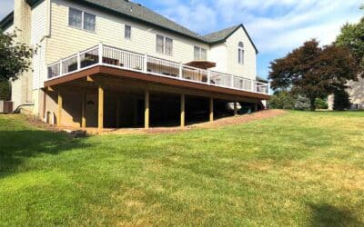 46’x20′ new deck with composite decking and vinyl railings.