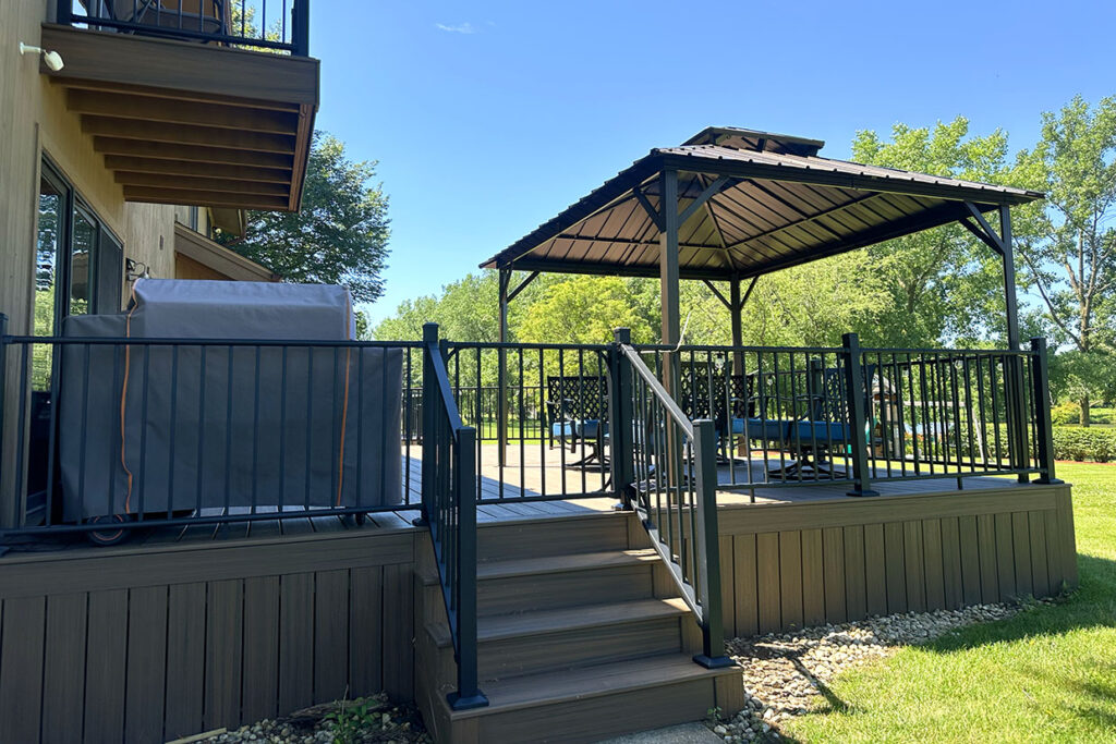Cozy & Functional Covered Deck Ideas For Aesthetic Backyard