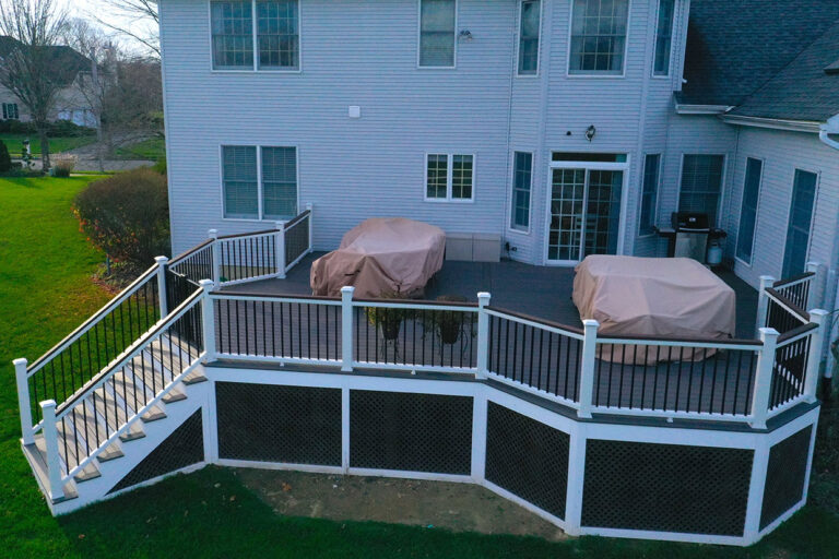 Stunning Two-Tone Deck Color Schemes For Unique Deck Style